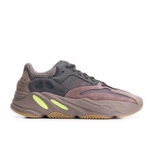 YEEZY 700 Wave Runners Mauve Size 9 Mens